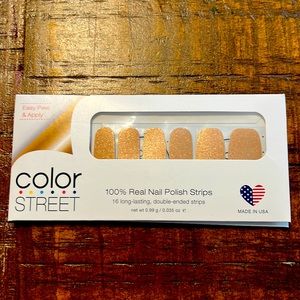 Color Street Penny Lane

Sealed in package